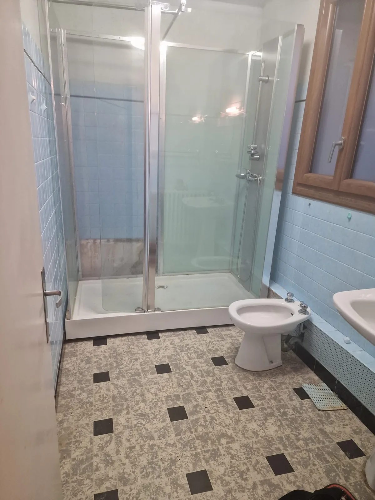 Salle de bains avant travaux